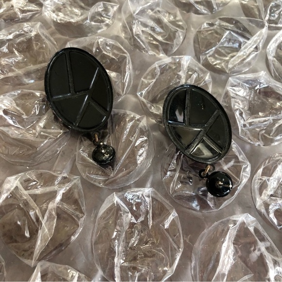 Vintage Pierced Earrings - Picture 3 of 4